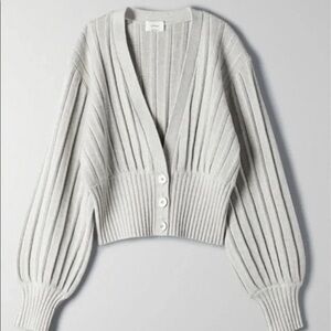 Aritzia Wilfred Thais Cardigan size XXS in colour light grey